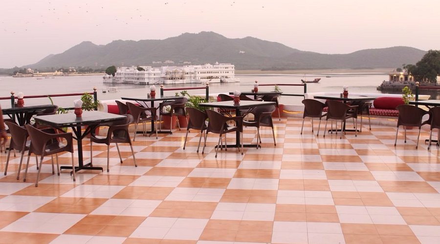 Rooftop Restaurants in Udaipur for a Memorable Dining