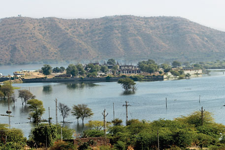 A Guide to Udaipur’s Lakes - Boating, Views, and Serenity