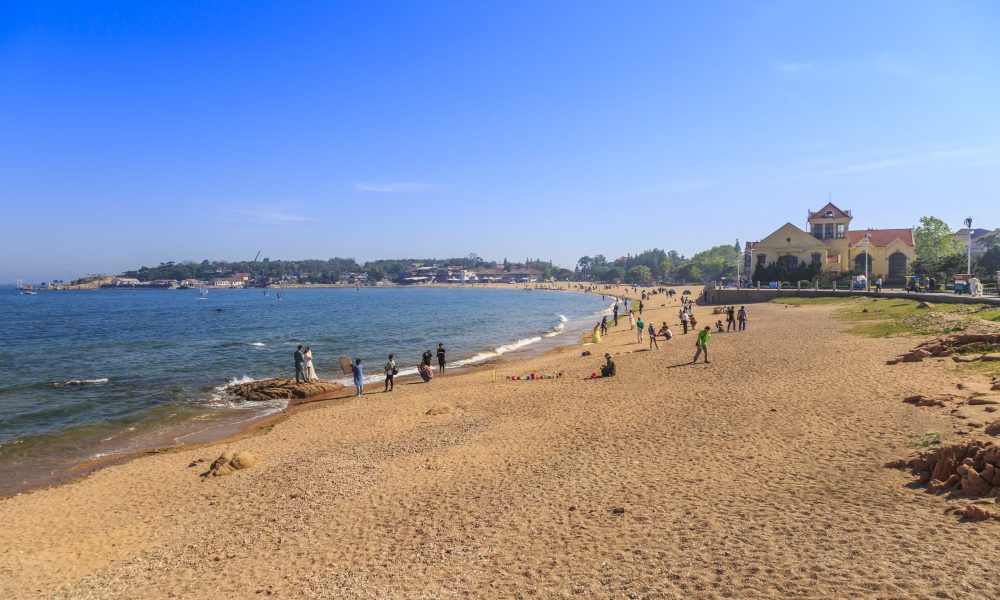 economy-travel-building-pier-skyline-bays-scaled.jpg